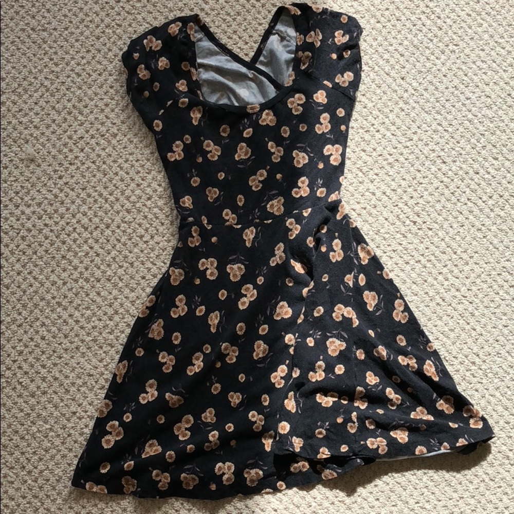 RARE BRANDY CROSSED BACK DRESS, DAISY PATTERN